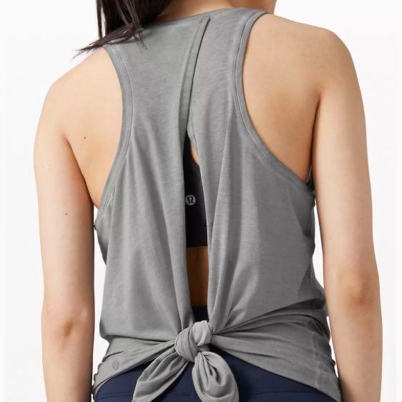 Lululemon - In the Open Tank in Mineral Grey - Size : 6 - Picture 1 of 6